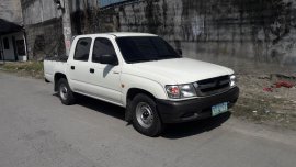 White Toyota Hilux 2003 for sale in Angeles