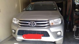 Selling Silver Toyota Hilux 2017 in Cabuyao