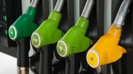 What is the difference between regular and premium fuel?