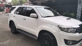 White Toyota Fortuner 2015 for sale in Caloocan