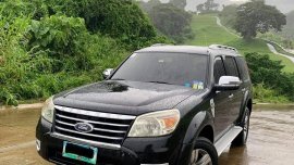 Black Ford Everest 2011 AT for sale in Sta Rosa city Laguna