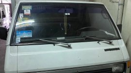 2000 MITSUBISHI CLOSE VAN