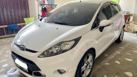 Selling White Ford Fiesta 2013 in Cebu
