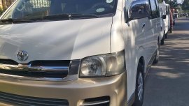 Two-tone pearl white Toyota GL Grandia 2006 for sale in Taytay, Rizal