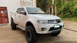 Selling White Mitsubishi Strada 2007 in Quezon