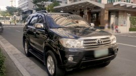 RUSH FOR SALE ⚡ Toyota Fortuner 2010 Automatic Gas ☆ Smooth Finish ☆ Well-Maintained ☆ Complete Docs