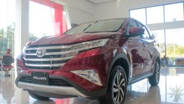 Break away from the everyday with Toyota Rush1.5 E A/T1)
