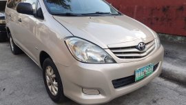 2012 TOYOTA INNOVA E Gas