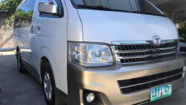 Toyota hi ace super grandia (2012) A/T