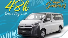 Toyota Commuter Deluxe