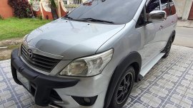 Toyota INNOVA 2012 E Manual Diesel 