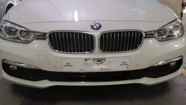 Pearl White 2018 Bmw 318D