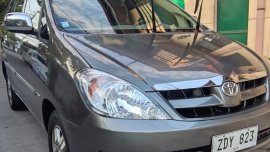 Selling Silver Toyota Innova 2006 in Valenzuela