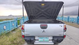 Mitsubishi Strada GLX V  2012  Model