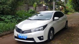 Pearl White Toyota Corolla Altis 2016 for sale in Manila