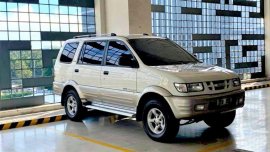 Selling White Isuzu Crosswind 2002 in Quezon