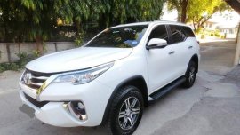 Selling White Toyota Fortuner 2017 in Batangas
