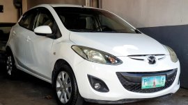  White 2011 Mazda 2 