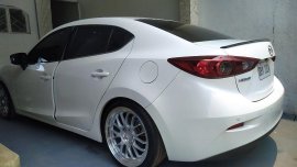 Pearl White Mazda 3 2016 