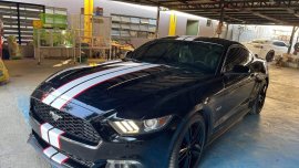 Selling Ford Mustang 2016