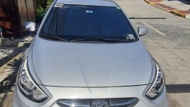 Selling Hyundai Accent 2016 