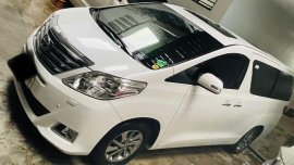 Pearl White Toyota Alphard 2015