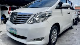 Selling Toyota Alphard 2011