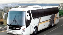Hyundai PH offers 49-seater Universe bus with P1-million discount