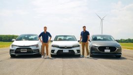 Watch 2022 Honda Civic match Mazda3's numbers in a drag race 