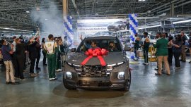 Hyundai has started Santa Cruz compact pickup production 