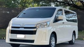 Selling White Toyota Hiace 2020