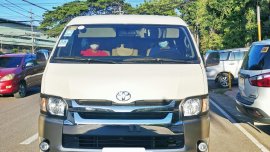 2015 Toyota Grandia with Miasco Tourist Transport franchise