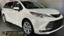 Pearlwhite Toyota Sienna 2021 for sale in Makati