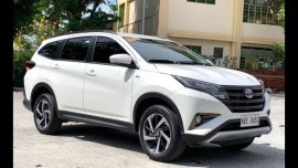 Selling White Toyota Rush 2020 in Makati