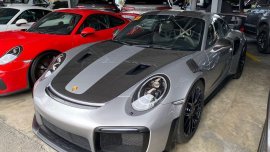 Selling Porsche 911 2019