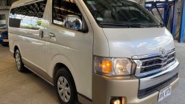 2015 Toyota Super Grandia Automatic.