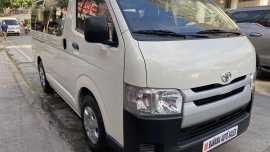 2016 TOYOTA HIACE COMMUTER DIESEL M/T
