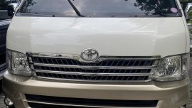 For Sale : 2013 Toyota Hiace Super Grandia Fabric 2.8 AT in Pearlwhite