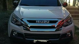 Selling Pearl White Isuzu Mu-X 2018 in Parañaque