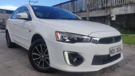 White Mitsubishi Lancer 2016 for sale in Manual