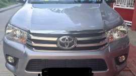 Selling Brightsilver Toyota Hilux 2020 in Valenzuela