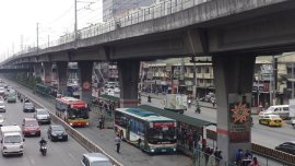 Tugade urges car owners to take public transport to reduce EDSA traffic