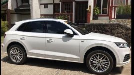 White Audi Q5 2018 for sale in Pasig