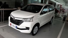 Selling White Toyota Avanza 2020 in Las Piñas