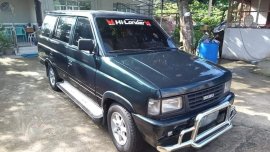 Selling Green Isuzu Hilander Crosswind 2000 in Bacoor