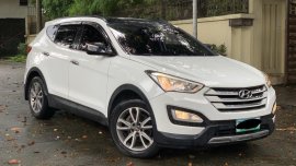 Selling White Hyundai Santa Fe 2013 in Quezon