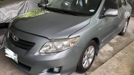 Selling Silver Toyota Corolla Altis 2010 in Pasig