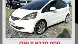 Selling White Honda Jazz 2010 in Mandaue