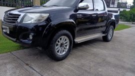 Selling Black Toyota Hilux 2015 in Apalit