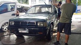 Selling Silver Mazda B2200 1996 in Manila